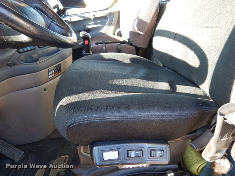 image for item GH9008 2017 Freightliner Cascadia 125 semi truck