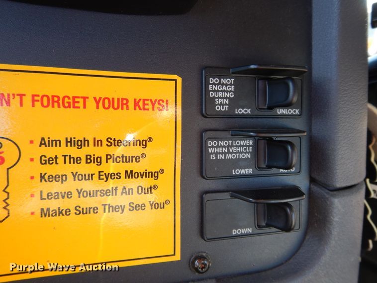 image for item GH9008 2017 Freightliner Cascadia 125 semi truck