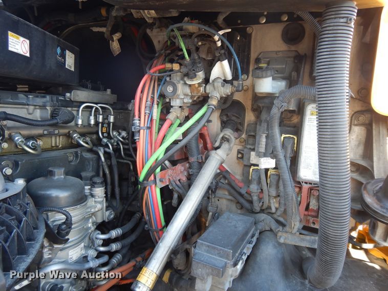 image for item GH9008 2017 Freightliner Cascadia 125 semi truck