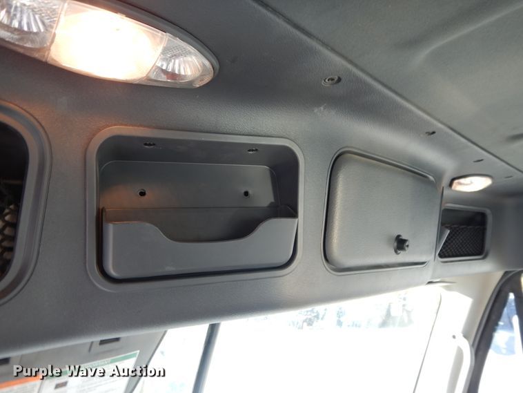 image for item GH9008 2017 Freightliner Cascadia 125 semi truck