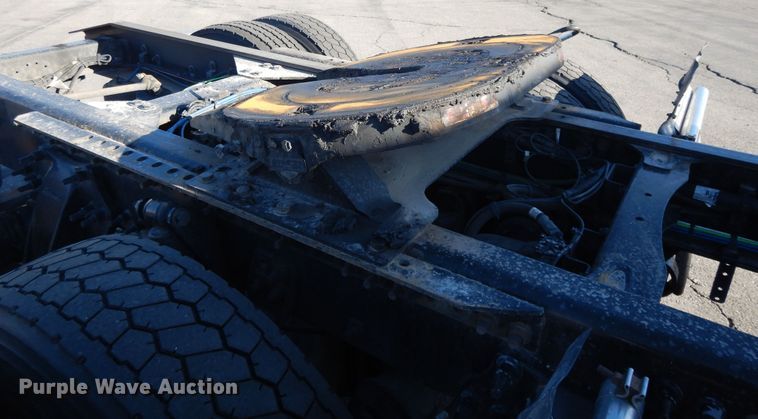 image for item GH9008 2017 Freightliner Cascadia 125 semi truck