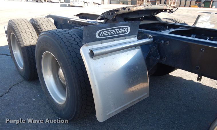 image for item GH9008 2017 Freightliner Cascadia 125 semi truck