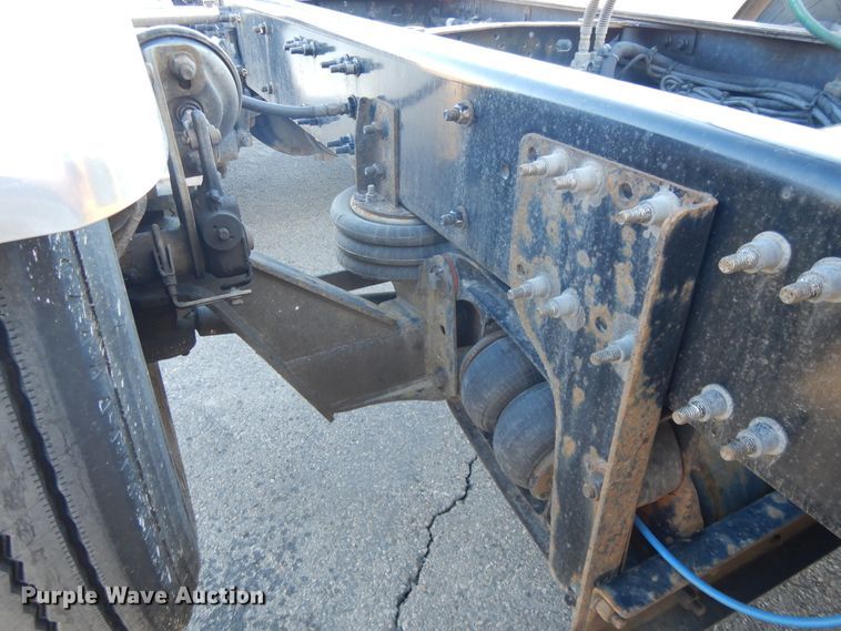 image for item GH9008 2017 Freightliner Cascadia 125 semi truck