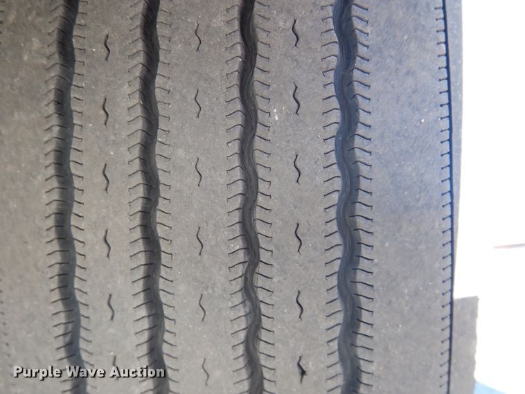 image for item GH9008 2017 Freightliner Cascadia 125 semi truck