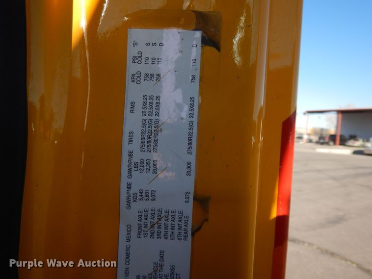 image for item GH9008 2017 Freightliner Cascadia 125 semi truck