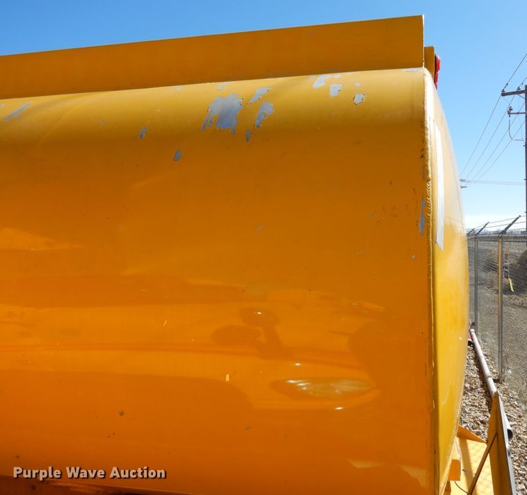 image for item GH9009 2006 Beall BATT-54-2-SB tank trailer