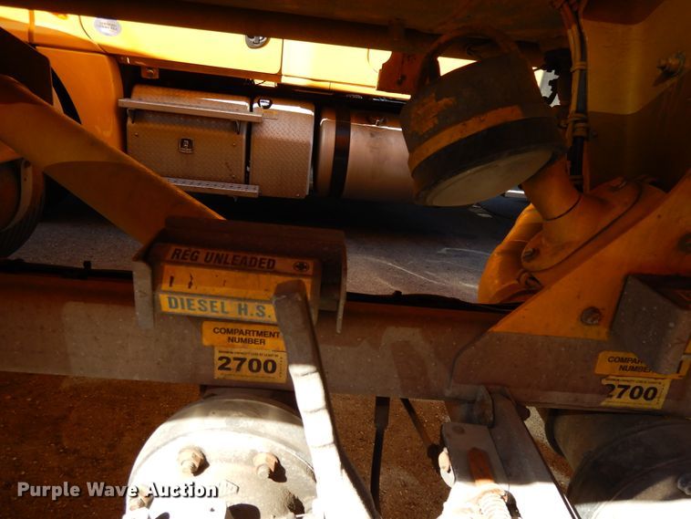 image for item GH9009 2006 Beall BATT-54-2-SB tank trailer