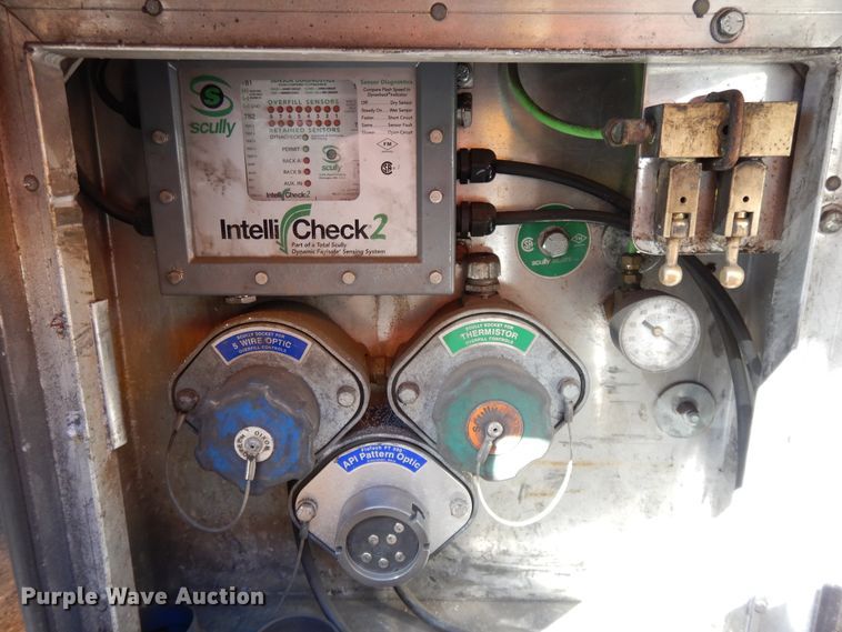 image for item GH9009 2006 Beall BATT-54-2-SB tank trailer