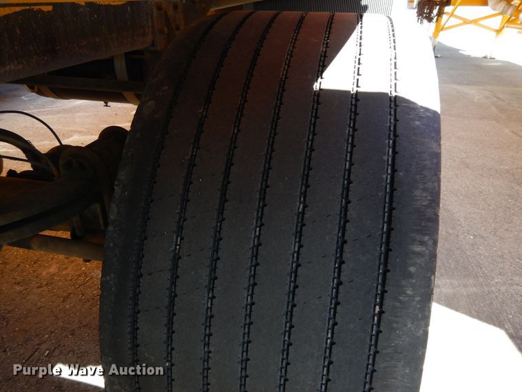 image for item GH9009 2006 Beall BATT-54-2-SB tank trailer