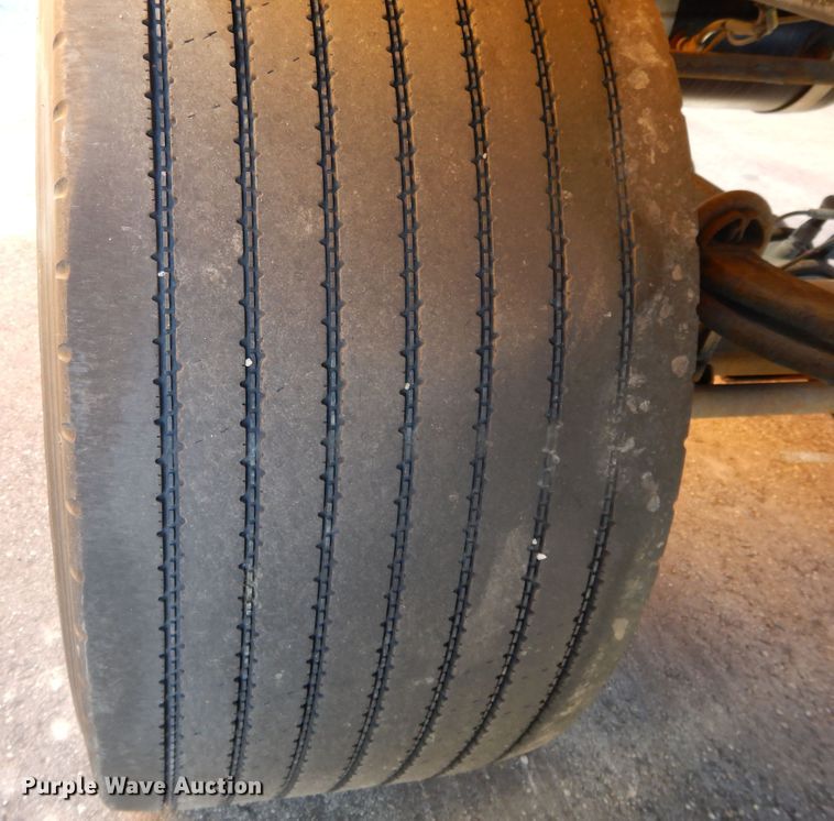 image for item GH9009 2006 Beall BATT-54-2-SB tank trailer