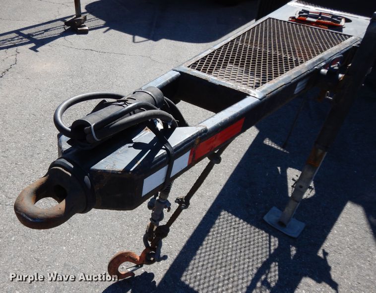 image for item GH9010 2006 Beall BATT-40-1-SB tank trailer