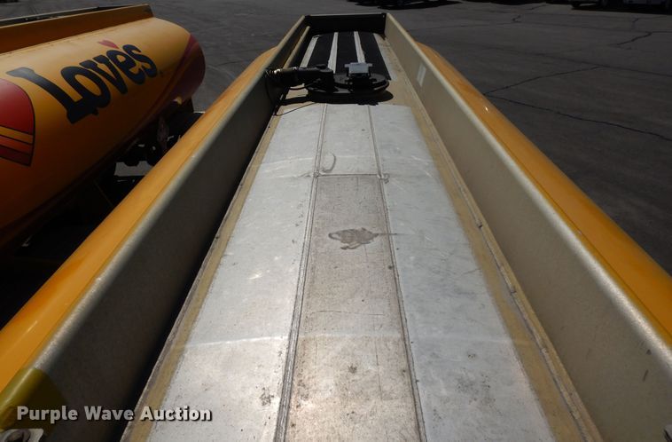 image for item GH9010 2006 Beall BATT-40-1-SB tank trailer