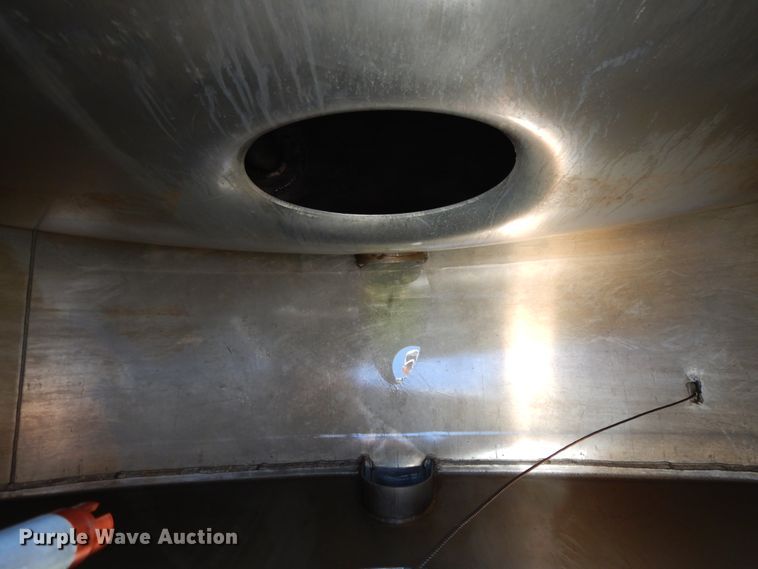 image for item GH9010 2006 Beall BATT-40-1-SB tank trailer