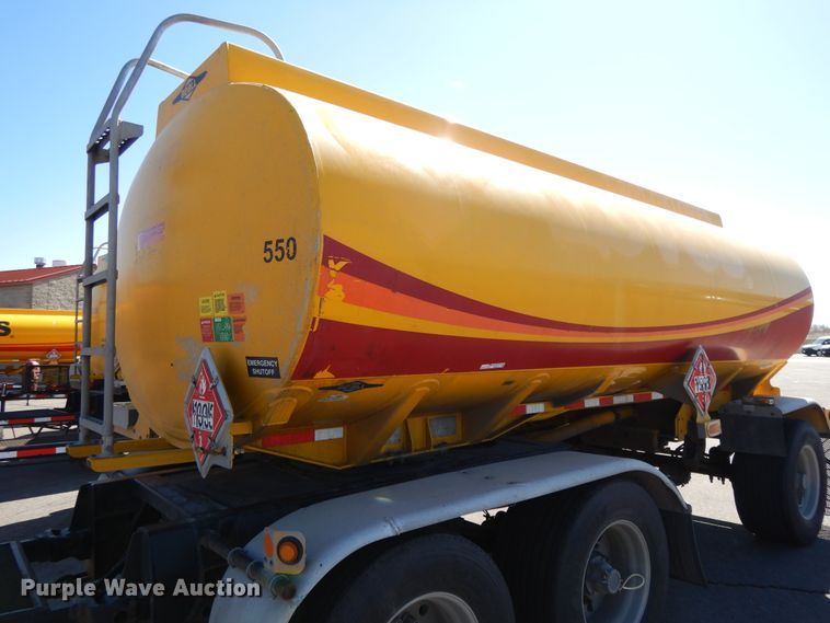 image for item GH9010 2006 Beall BATT-40-1-SB tank trailer