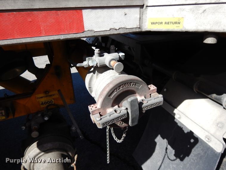 image for item GH9010 2006 Beall BATT-40-1-SB tank trailer