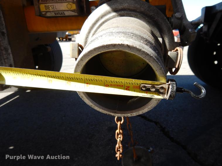 image for item GH9010 2006 Beall BATT-40-1-SB tank trailer