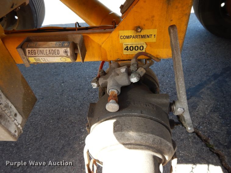 image for item GH9010 2006 Beall BATT-40-1-SB tank trailer