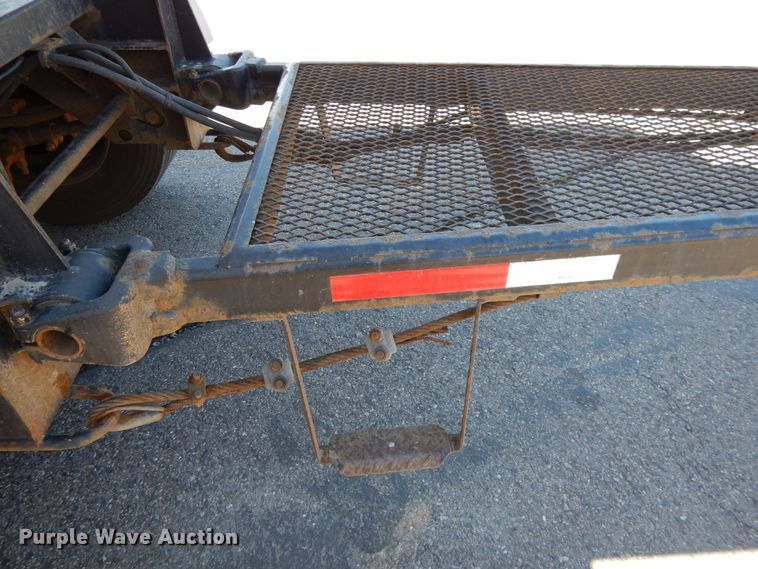 image for item GH9010 2006 Beall BATT-40-1-SB tank trailer