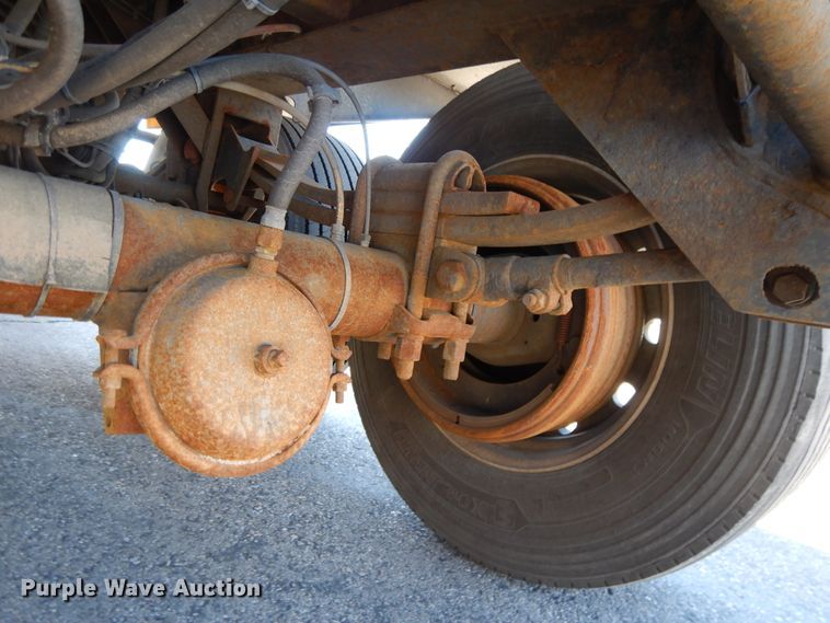 image for item GH9010 2006 Beall BATT-40-1-SB tank trailer