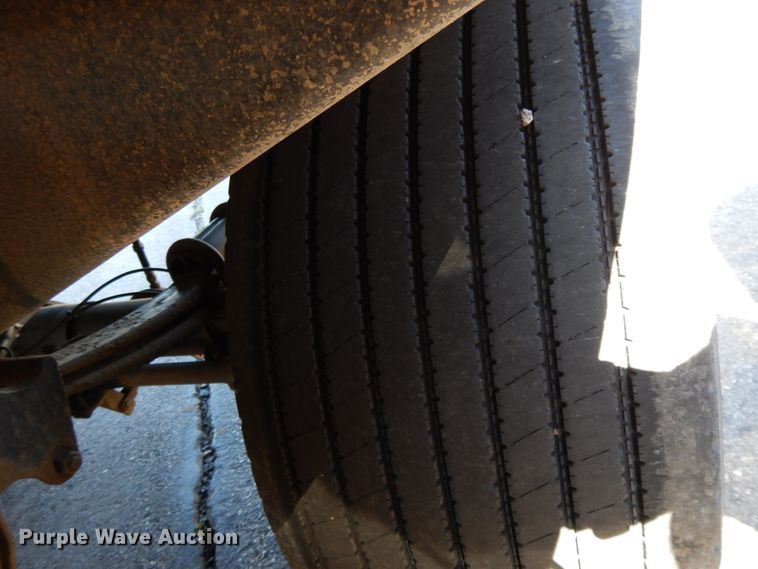 image for item GH9010 2006 Beall BATT-40-1-SB tank trailer