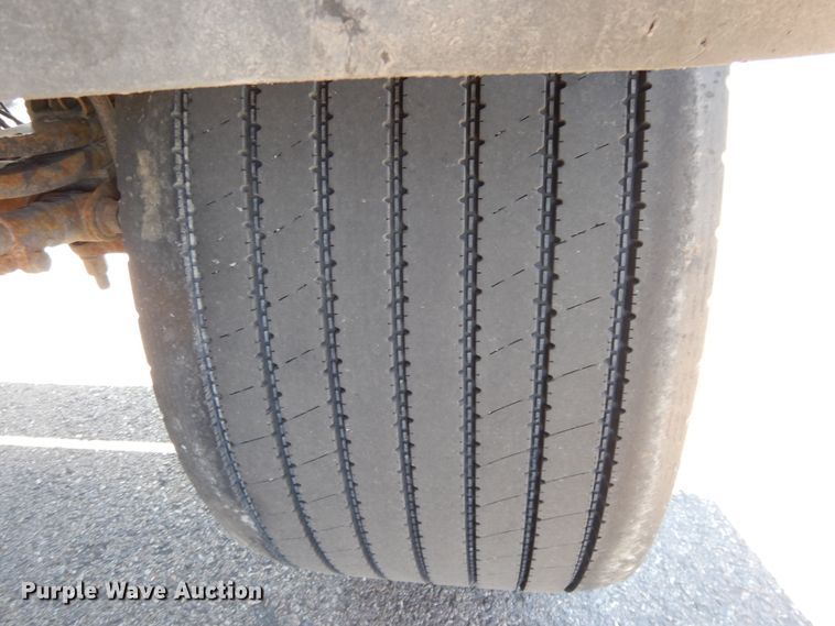 image for item GH9010 2006 Beall BATT-40-1-SB tank trailer