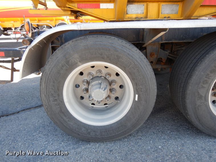 image for item GH9010 2006 Beall BATT-40-1-SB tank trailer