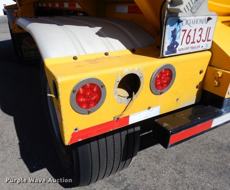 image for item GH9011 2004 Beall BATT-50-2-SB tank trailer