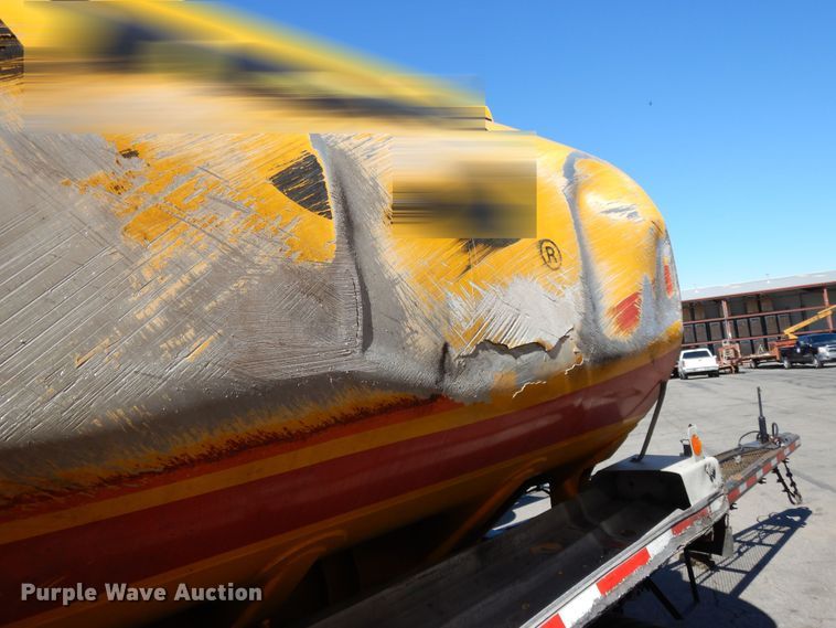 image for item GH9011 2004 Beall BATT-50-2-SB tank trailer