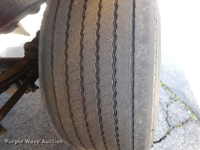 image for item GH9011 2004 Beall BATT-50-2-SB tank trailer