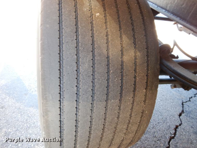 image for item GH9011 2004 Beall BATT-50-2-SB tank trailer