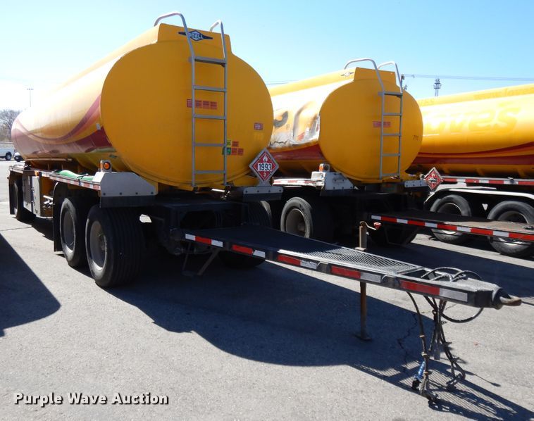 image for item GH9012 2004 Beall BATT-58-2-SB tank trailer