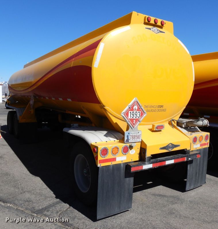 image for item GH9012 2004 Beall BATT-58-2-SB tank trailer