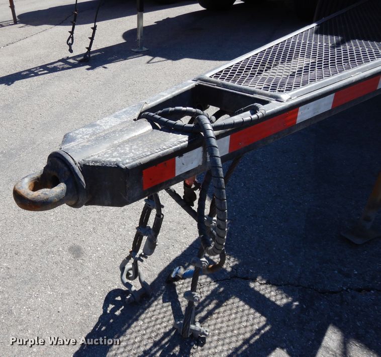 image for item GH9012 2004 Beall BATT-58-2-SB tank trailer