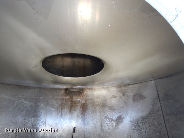 image for item GH9012 2004 Beall BATT-58-2-SB tank trailer