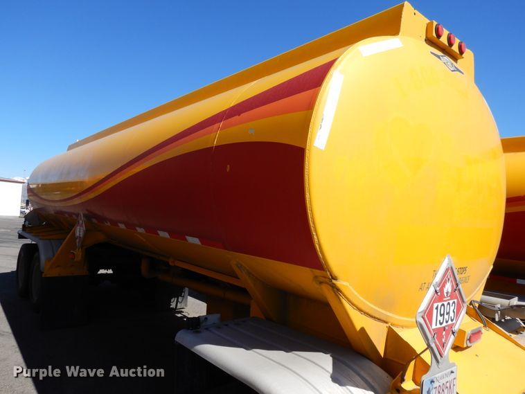 image for item GH9012 2004 Beall BATT-58-2-SB tank trailer