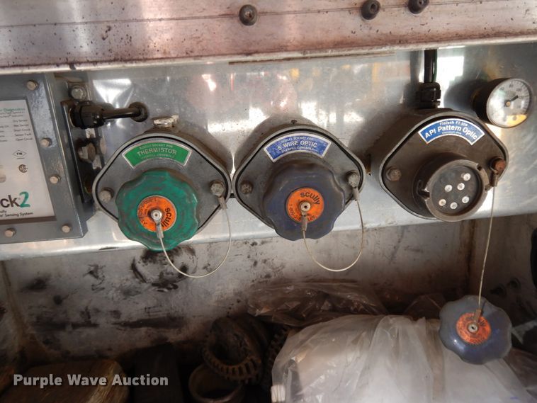 image for item GH9012 2004 Beall BATT-58-2-SB tank trailer