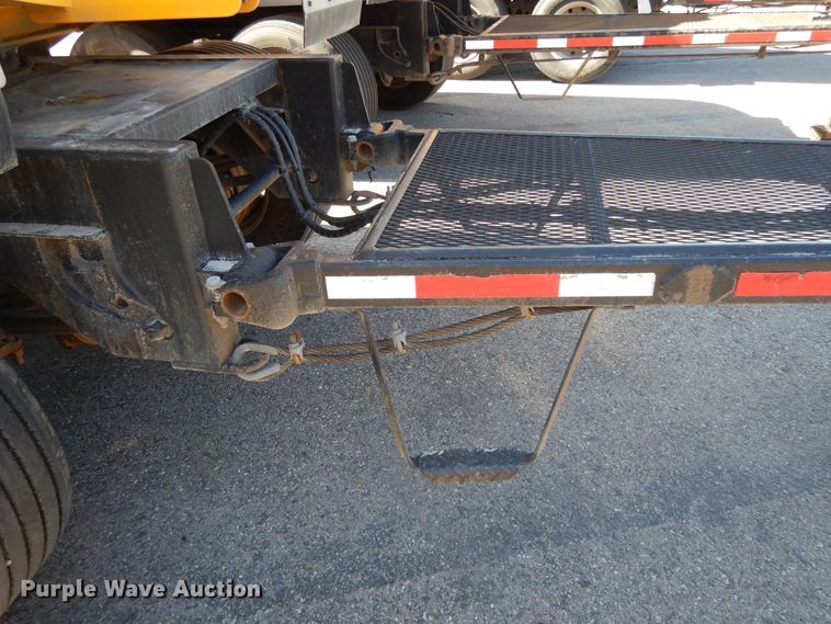 image for item GH9012 2004 Beall BATT-58-2-SB tank trailer