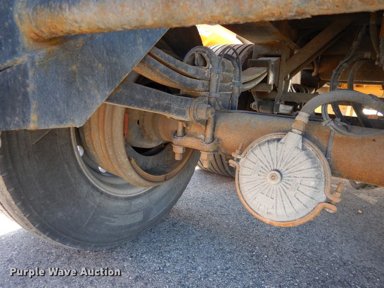 image for item GH9012 2004 Beall BATT-58-2-SB tank trailer