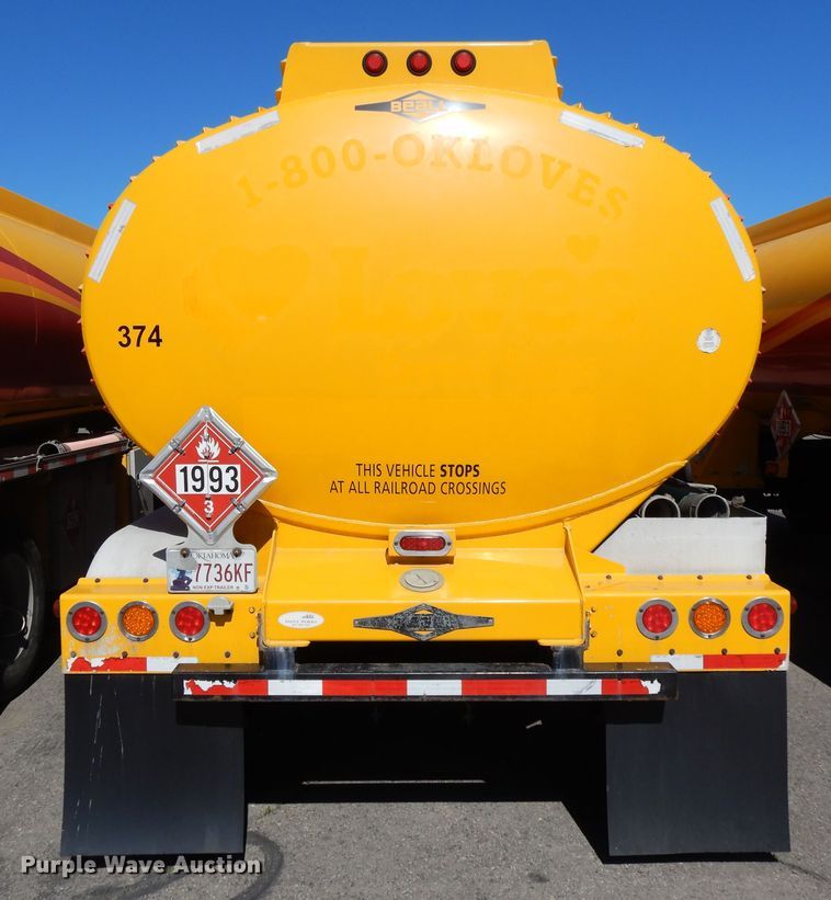 image for item GH9013 2008 Beall BATT-54-2-SB tank trailer