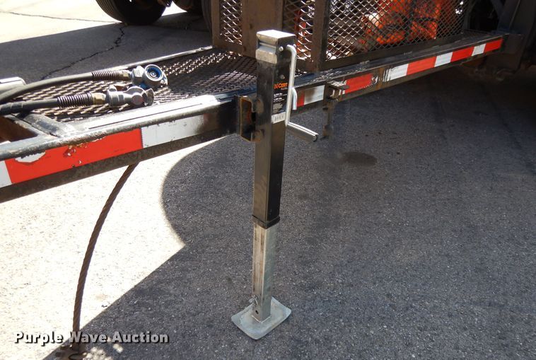 image for item GH9013 2008 Beall BATT-54-2-SB tank trailer