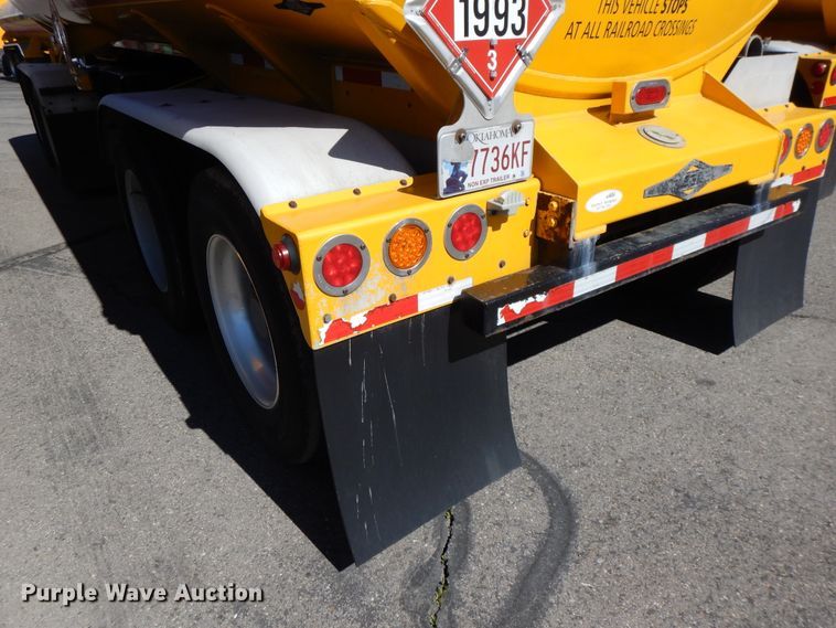 image for item GH9013 2008 Beall BATT-54-2-SB tank trailer