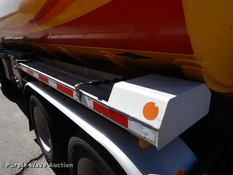 image for item GH9013 2008 Beall BATT-54-2-SB tank trailer