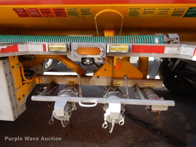 image for item GH9013 2008 Beall BATT-54-2-SB tank trailer