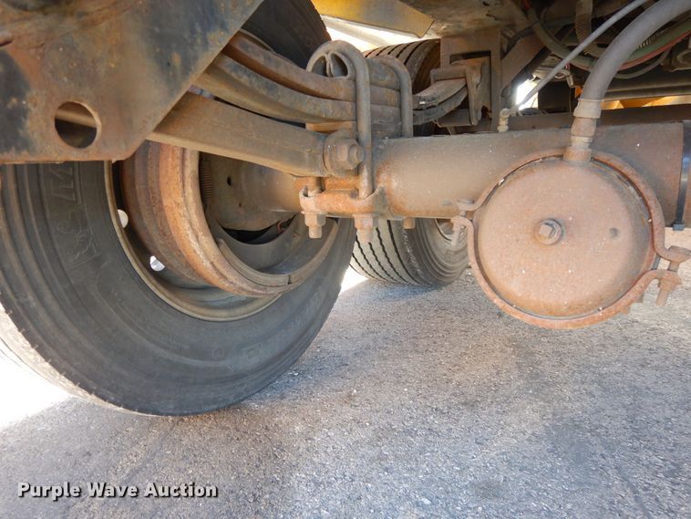 image for item GH9013 2008 Beall BATT-54-2-SB tank trailer