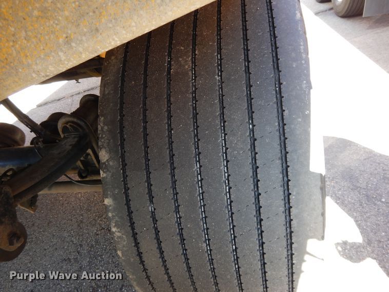 image for item GH9013 2008 Beall BATT-54-2-SB tank trailer