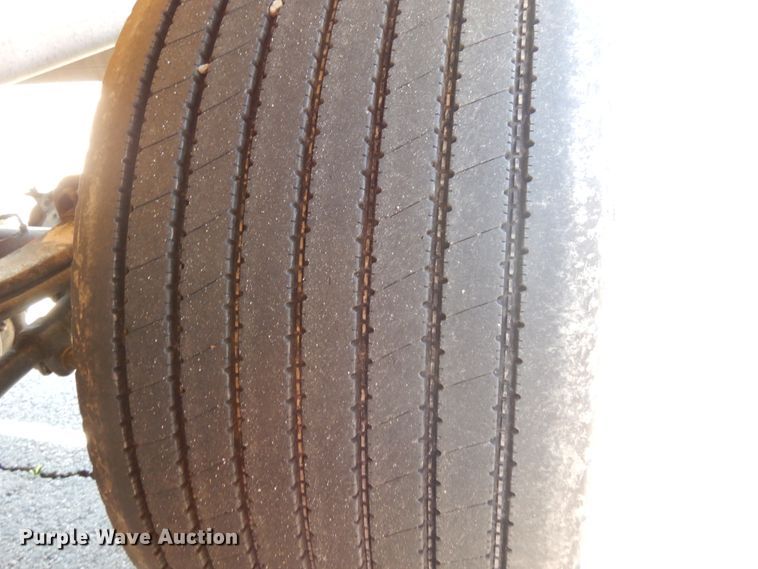 image for item GH9013 2008 Beall BATT-54-2-SB tank trailer