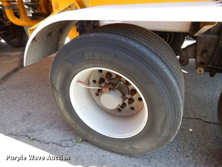 image for item GH9013 2008 Beall BATT-54-2-SB tank trailer