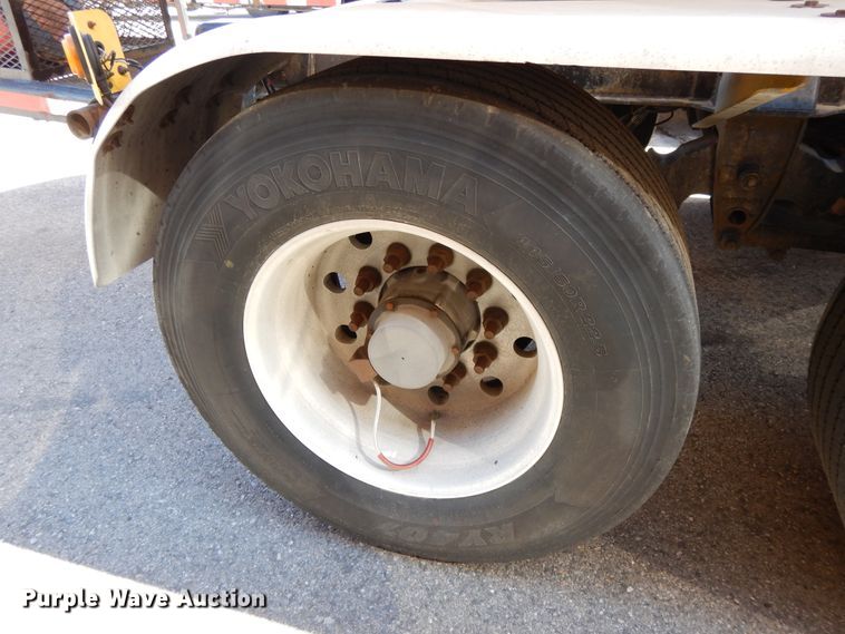 image for item GH9013 2008 Beall BATT-54-2-SB tank trailer