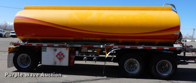 image for item GH9014 2003 Beall BATT-50-2SB tank trailer