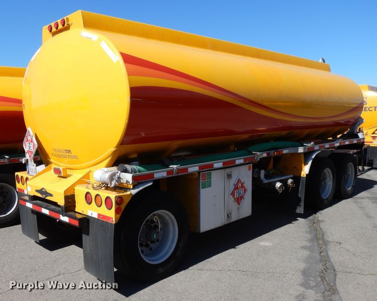image for item GH9014 2003 Beall BATT-50-2SB tank trailer